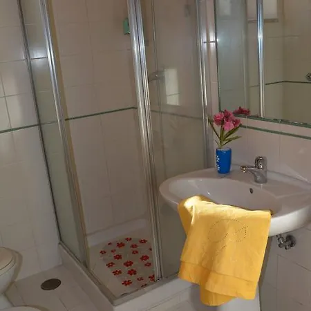 Apart Otel Casa Carolina 2*